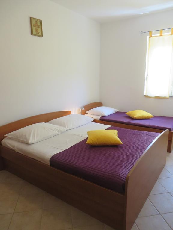 Apartments Luka Pakoštane Buitenkant foto